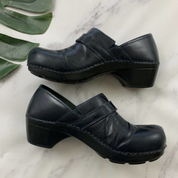 Dansko Womens Clogs Size 37 Black Leather Comfort Button Trim Chunky - Picture 7 of 9